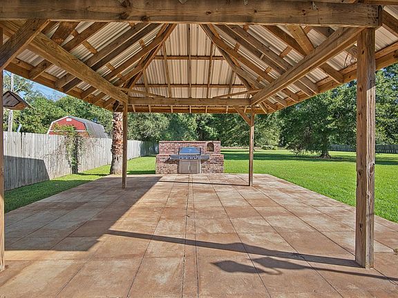 4th image of 8224 Beechwood Dr