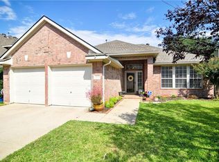 2103 Knob Hill Dr, Corinth, TX 76210