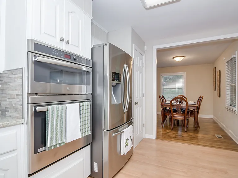 2415 Apricot Ln — Photo 14