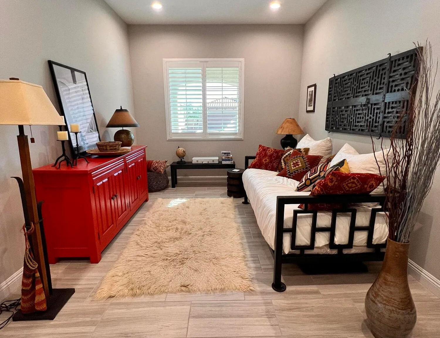 2 bed, 2.0 bath, 2023 sqft, $2,400 — Photo 4