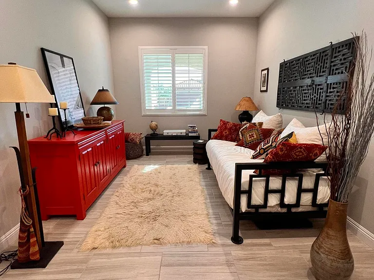 7010 W Cliff Spring Trl — Photo 4