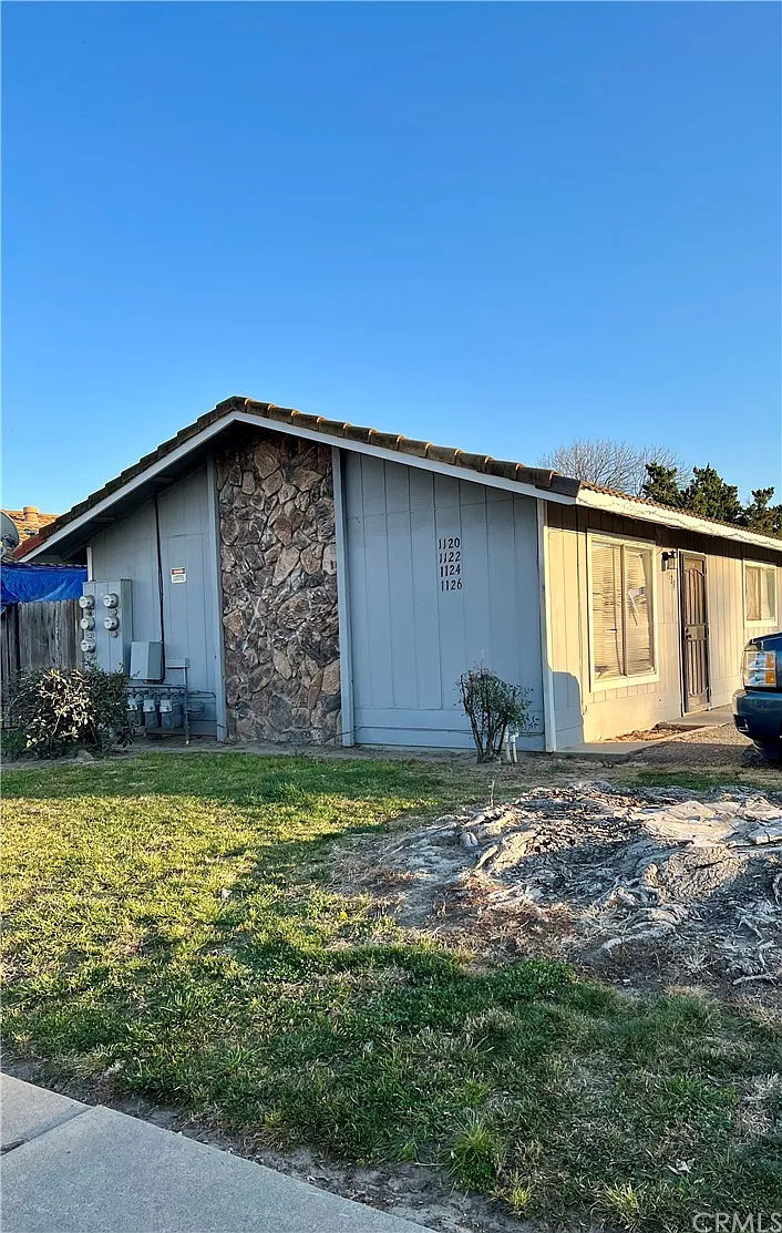 1120 Kelso St photo 1