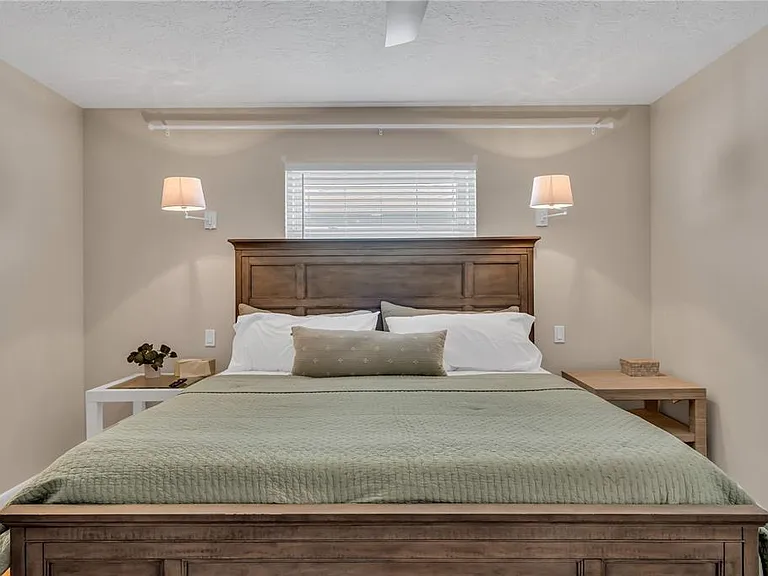 2449 Breakwater Cir — Photo 19
