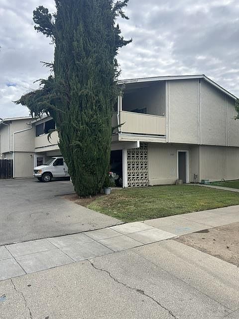 1st image of 1369 Stanwood Dr