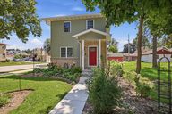 photo property thumbnail