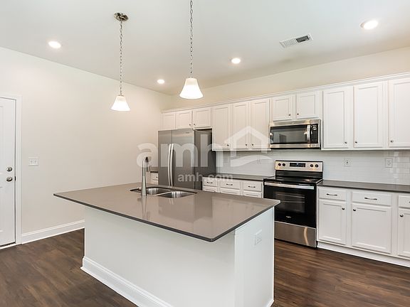 4th image of 544 Rivermist Dr