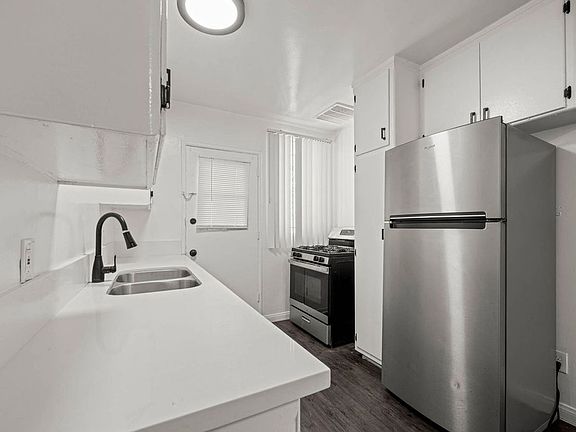5th image of 3868 Potomac Ave #7A
