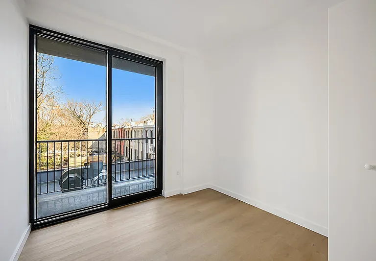 645 Park Pl #4J — Photo 7