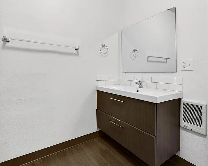 5114 N Williams Ave — Photo 16