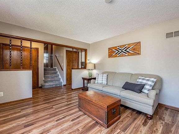 5th image of 345 Juniper St