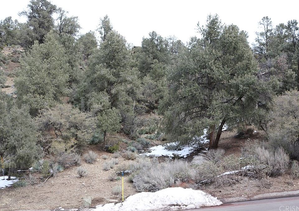 1st image of 2120 Woodland Dr