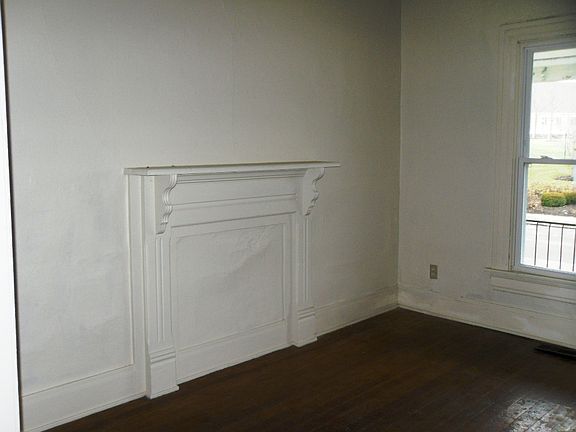 3rd image of 608 Saint Joseph Ave