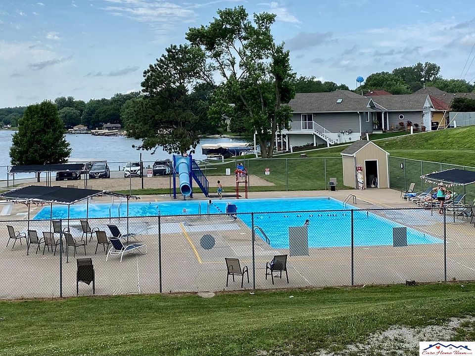2nd image of 1211 Beaver Lake Blvd