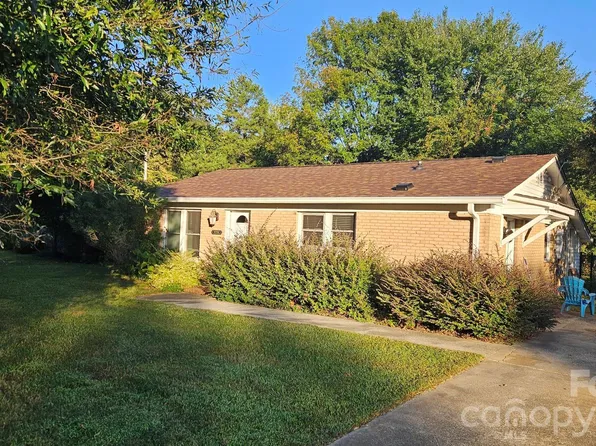 5704 Hillcrest Cir, Indian Trail, NC 28079