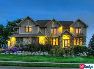 19467 Walnut Cir, Omaha, NE 68130