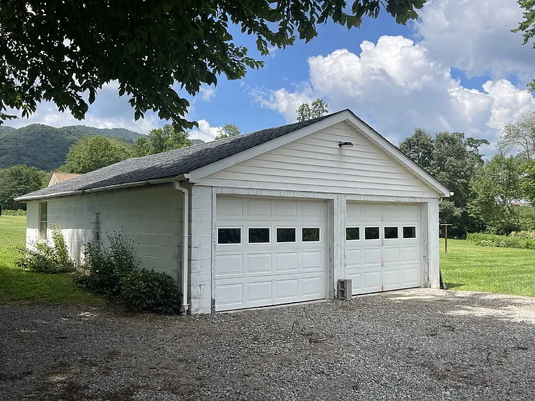1269 Beaverdam Rd — Photo 21