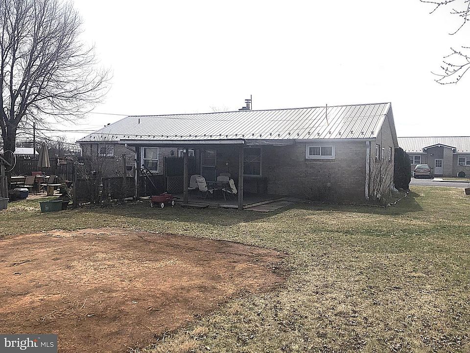 2nd image of 151 & 153 Carbaugh Dr