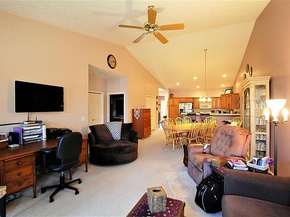 4th image of 4386 Idlewood Dr SW #10