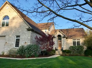 181 Beech Dr, Lake Zurich, IL
