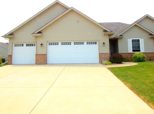 4381 55th Ave, Bettendorf, IA 52722