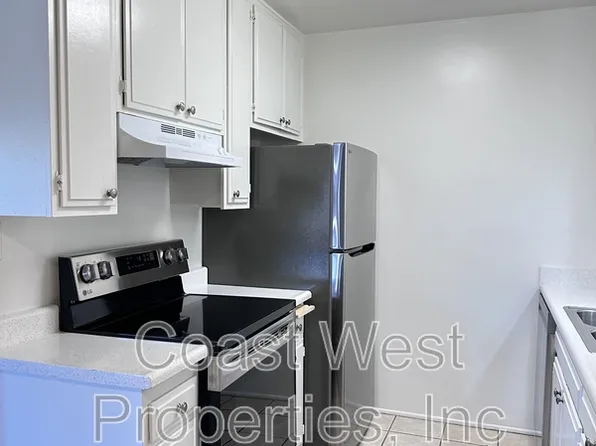 Mauna Loa Apartments, 1810 Broadway St #15, Oceanside, CA 92054