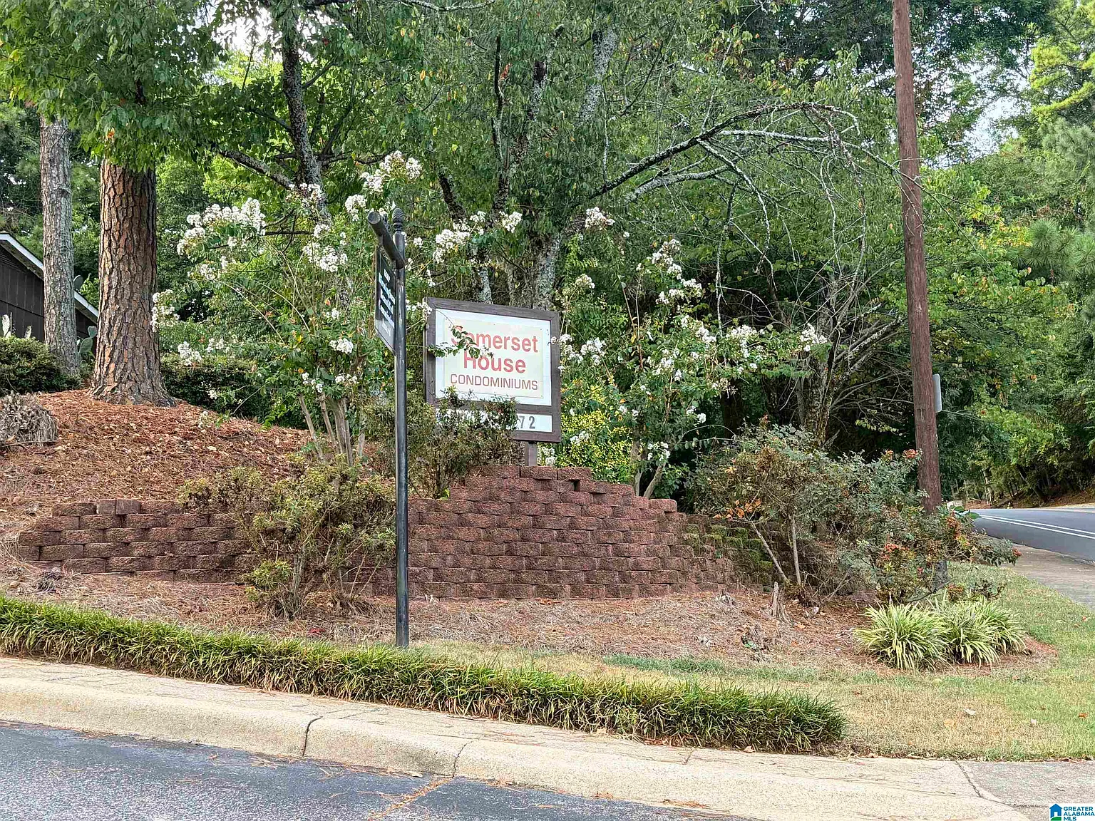 3 bed, 1.5 bath, 1148 sqft, $1,500 — Photo 1