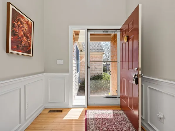 28 Wildflower Ln #28, Yarmouth Port, MA 02675