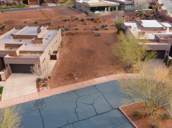 2085 N Tuweap Dr Unit 16, St George, UT 84770