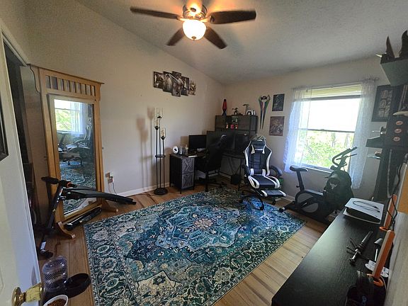 3rd image of 375 Wakeman Ct