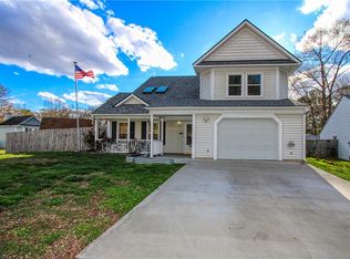 892 Belvoir Cir, Newport News, VA