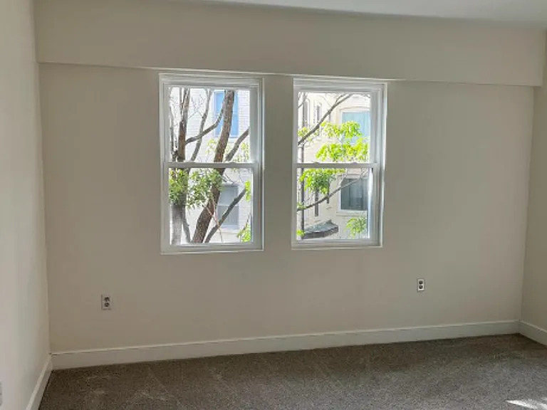 1727 R St NW #404 — Photo 21