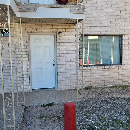 1400 S Ave E Photo 1