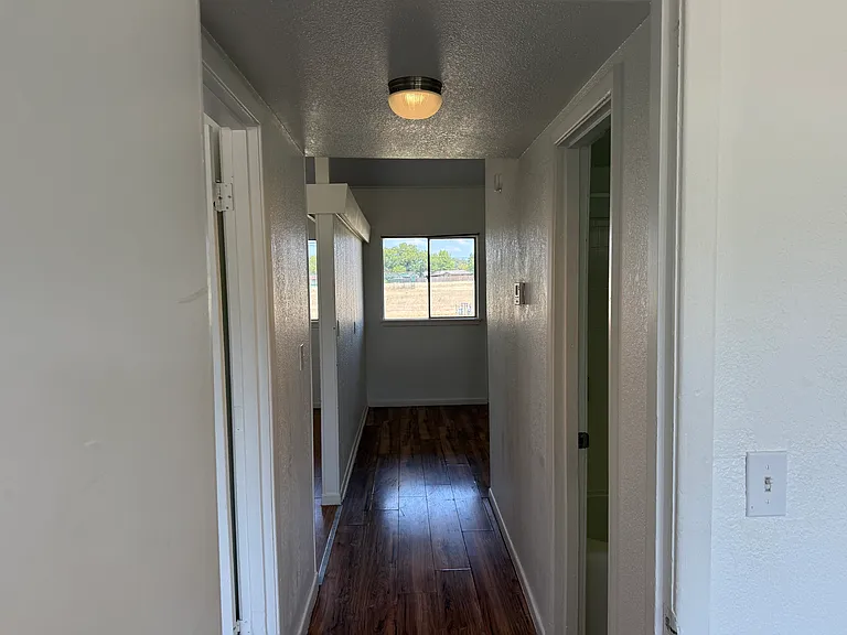 1313 Calaveras St #A — Photo 27
