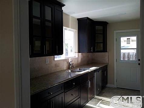 5th image of 95 Bard Ln