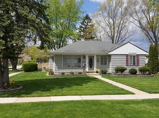 200 N Owen St, Mount Prospect, IL 60056