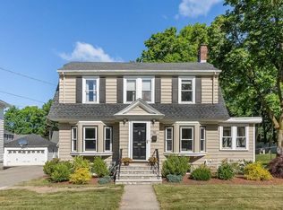 98 Elm St, Andover, MA 01810