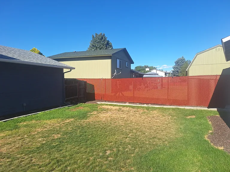 213 Sharon Ave E — Photo 9