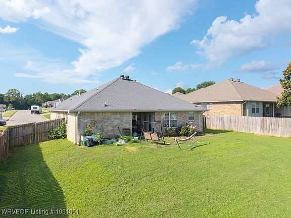3rd image of 507 Northridge Dr