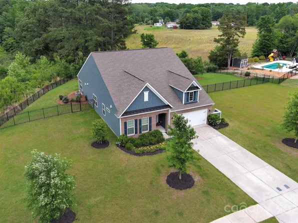 406 Rachel Elizabeth Dr, Matthews, NC 28104