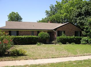 520 E Spring Valley Rd, Richardson, TX 75081