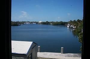 2nd image of 1595 Harbor Dr