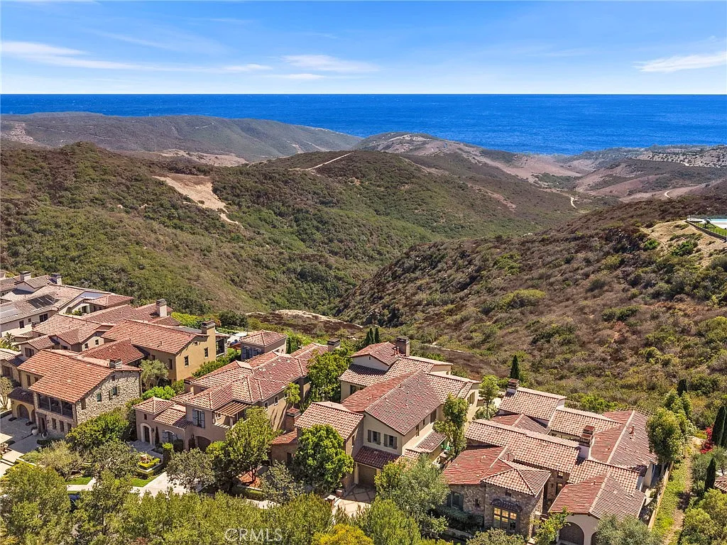 5 bed, 6.5 bath, 5257 sqft, $35,000 — Photo 3
