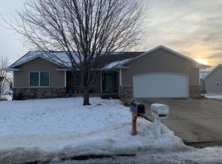 1410 Cedar Bnd, Palo, IA 52324