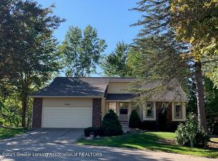 3523 Apple Valley Rd, Okemos, MI 48864