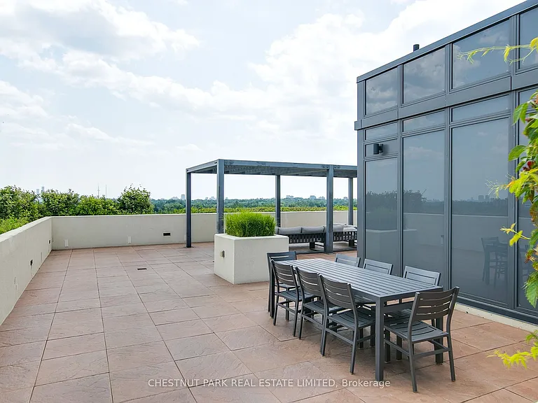 1700 Avenue Rd #Penthouse 706 — Photo 42