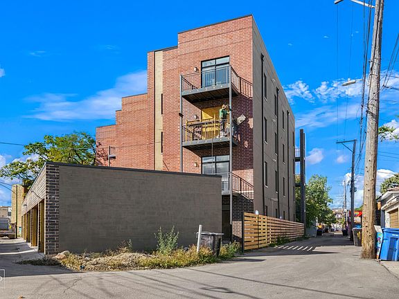 3rd image of 3653 W Barry Ave #6
