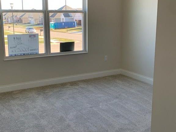4th image of 10005 Harris Dr