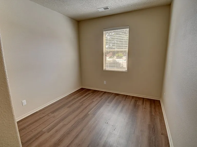 1820 Camino Rustica SW — Photo 9