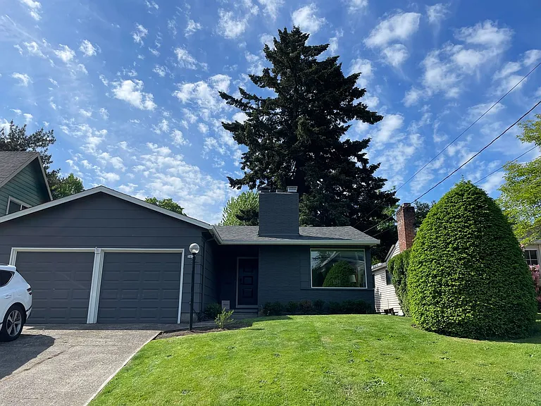 3652 SE Lexington St — Photo 1