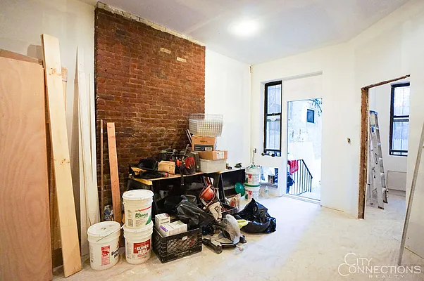 Rented by City Connections Realty | media 20